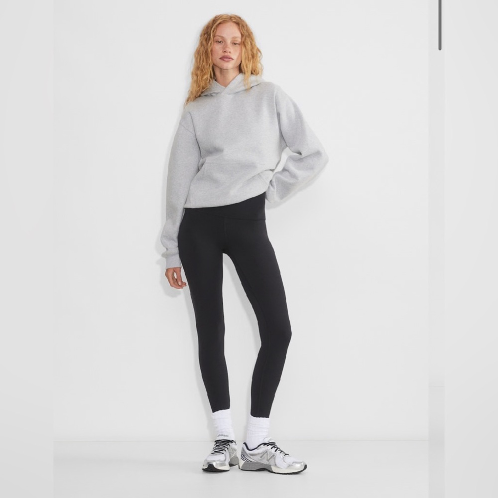 Aritzia TnAction
TNABREATHE™ TRACE HI-RISE